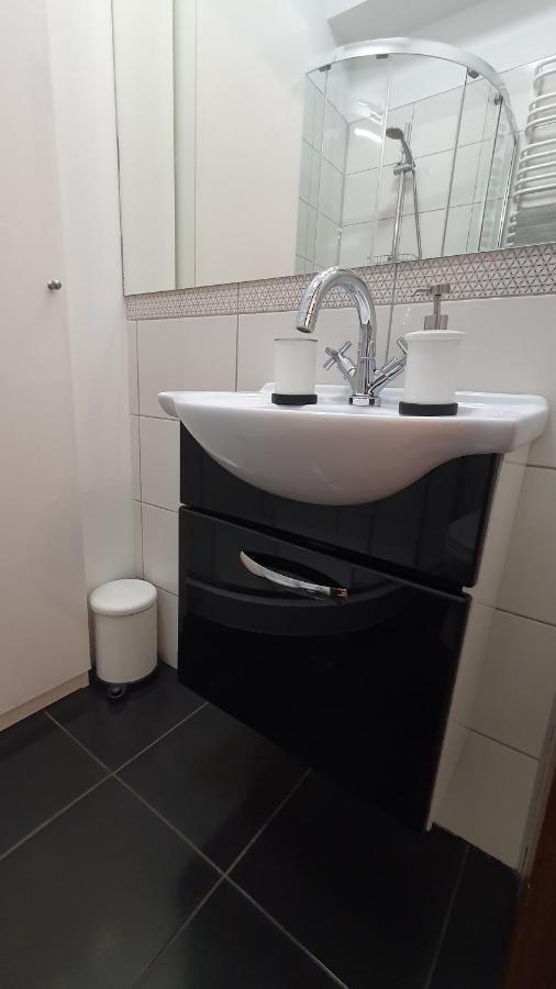 Apartament Przy Starowce - Bella ブンツラウ エクステリア 写真