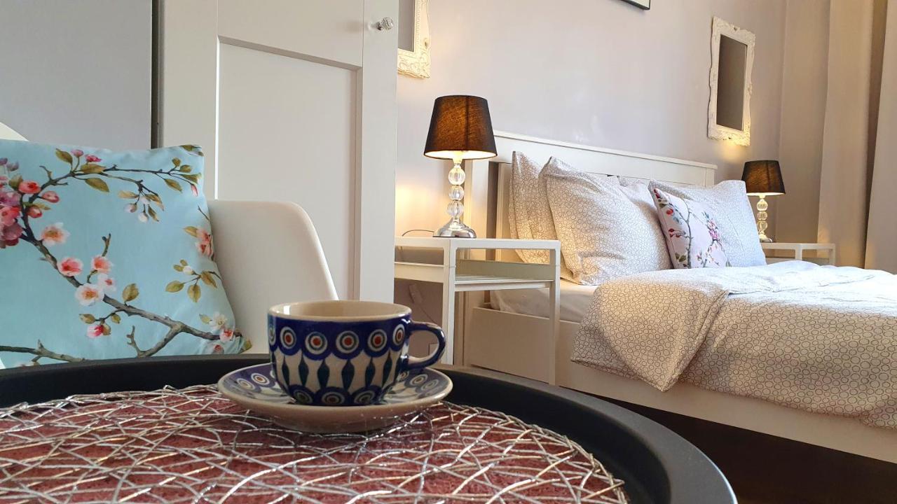 Apartament Przy Starowce - Bella ブンツラウ エクステリア 写真