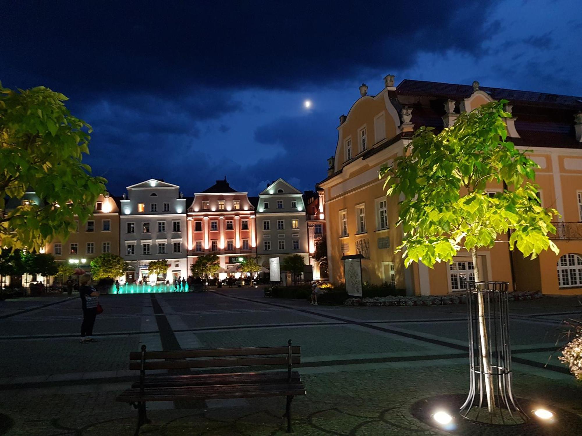 Apartament Przy Starowce - Bella ブンツラウ エクステリア 写真